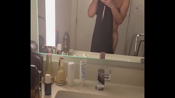 Fresh piping hot . Anyone hungry .