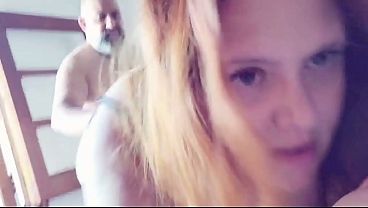 Transando de manhã com a MILF gordinha ruiva deliciosa