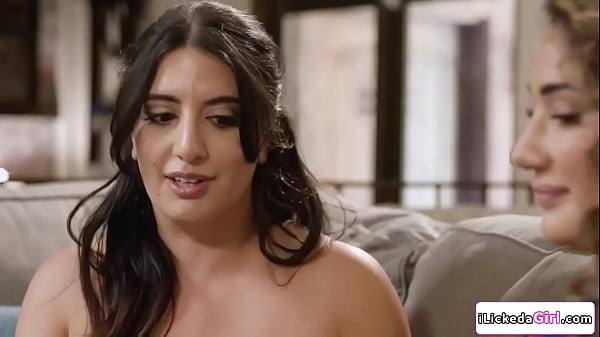 Big tits lesbian babe facesitting busty arab delivery crew