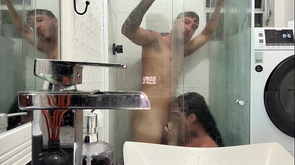 YOU WON'T BELIEVE WHERE WE HAD SEX!! The maid went to the market and we took the opportunity to have sex in her bathroom, she arrived on time and we were almost caught red-handed!