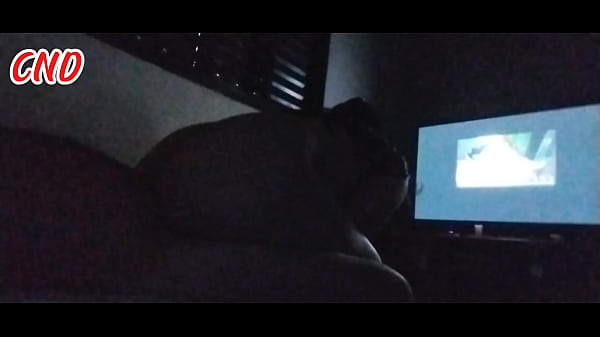 Mi tía me invitó a ver una película en su casa, simplemente no esperaba este tipo de película...
                   Mi tía me invitó a ver una película en su casa, simplemente no esperaba este tipo de película... muchos negros
