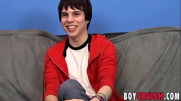 Hottie Kyler Moss interviewed before jerking off