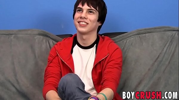 Hottie Kyler Moss interviewed before jerking off