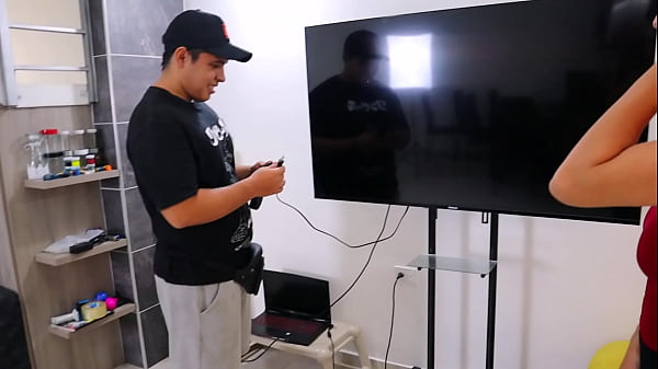 I went to repair her television but I ended up fucking her