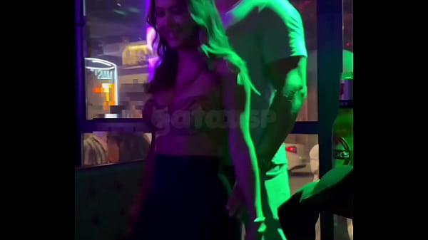 I met a chubby guy at the club who caught me in front of the cuckold and then ate me in the square in a naughty DOGGING! COMPLETE IN RED
