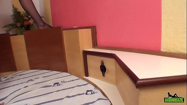 Download Video - Bastidores e ensaio fotogr&aacute;fico Hardbrazil - Suzie Slut - Patricia Kimberly - Sandy Cortez - Loupan - Binho Ted