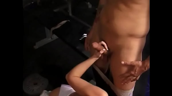 Body builder dude fucks the tight shaved cunt on this blonde whore with big tits