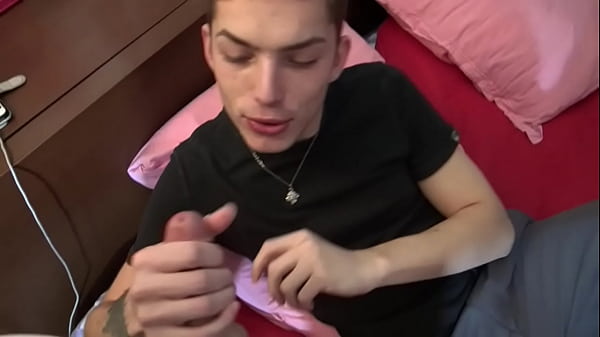 Frecnh daddy fucked raw by young straht dude curous