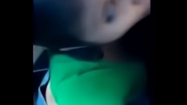 Amateur teen sucks dick in car WHO IS SHE???
