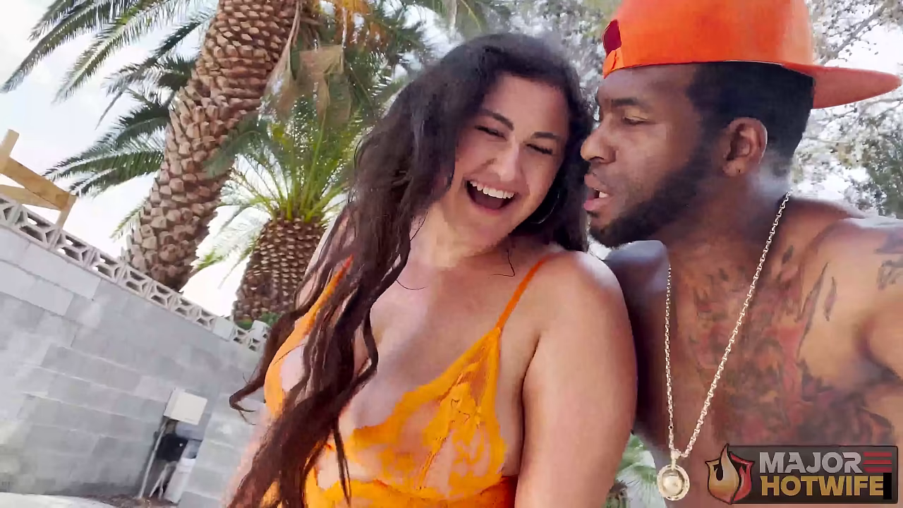 Cougar Josie Jaxxon Gets Pounded By The Pool By Big Dicked Rome Major!