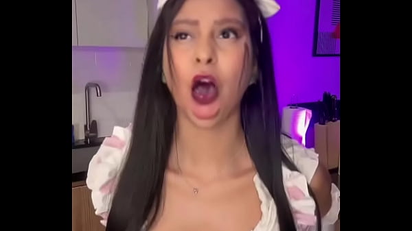 Ginger Paris Wants to deep throat your Dick