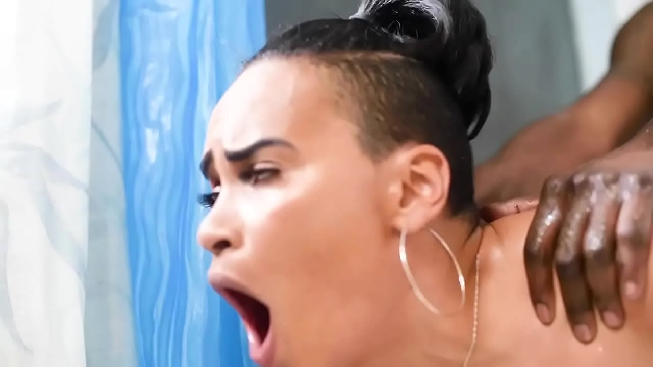 MILF POV DUCHA VÍDEO
                    milf ebony shower bbc shower sex muchos negros