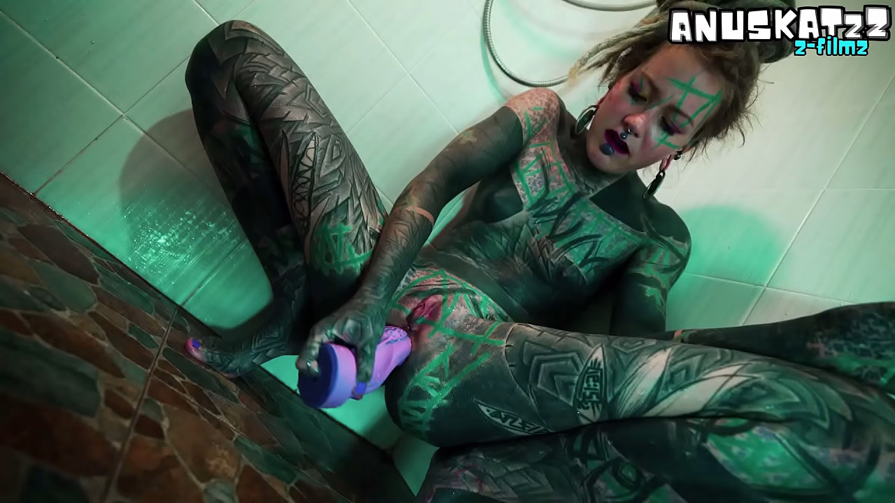 Testing Limits Teen Masturbates with New Wand