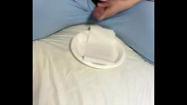 Branlette Masturbation Tout En Jouant Avec Des Mamelons Hypertrophiés