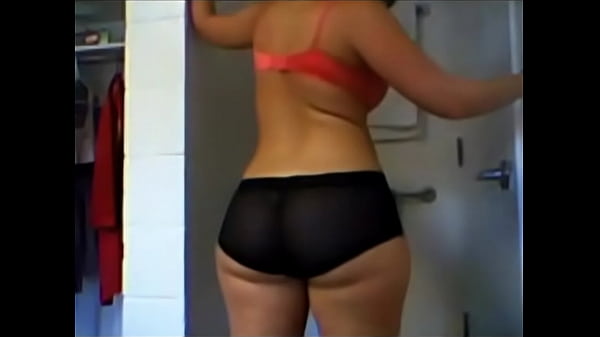 my pawg girlfriend Miss Kelli making that ass clap