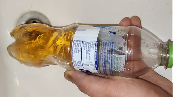 Pulsating Piss In A Bottle! - Pissing To Taste It