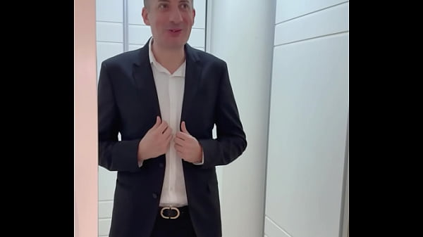 Noiva asi&aacute;tica fodendo com seguran&ccedil;a minutos antes do casamento