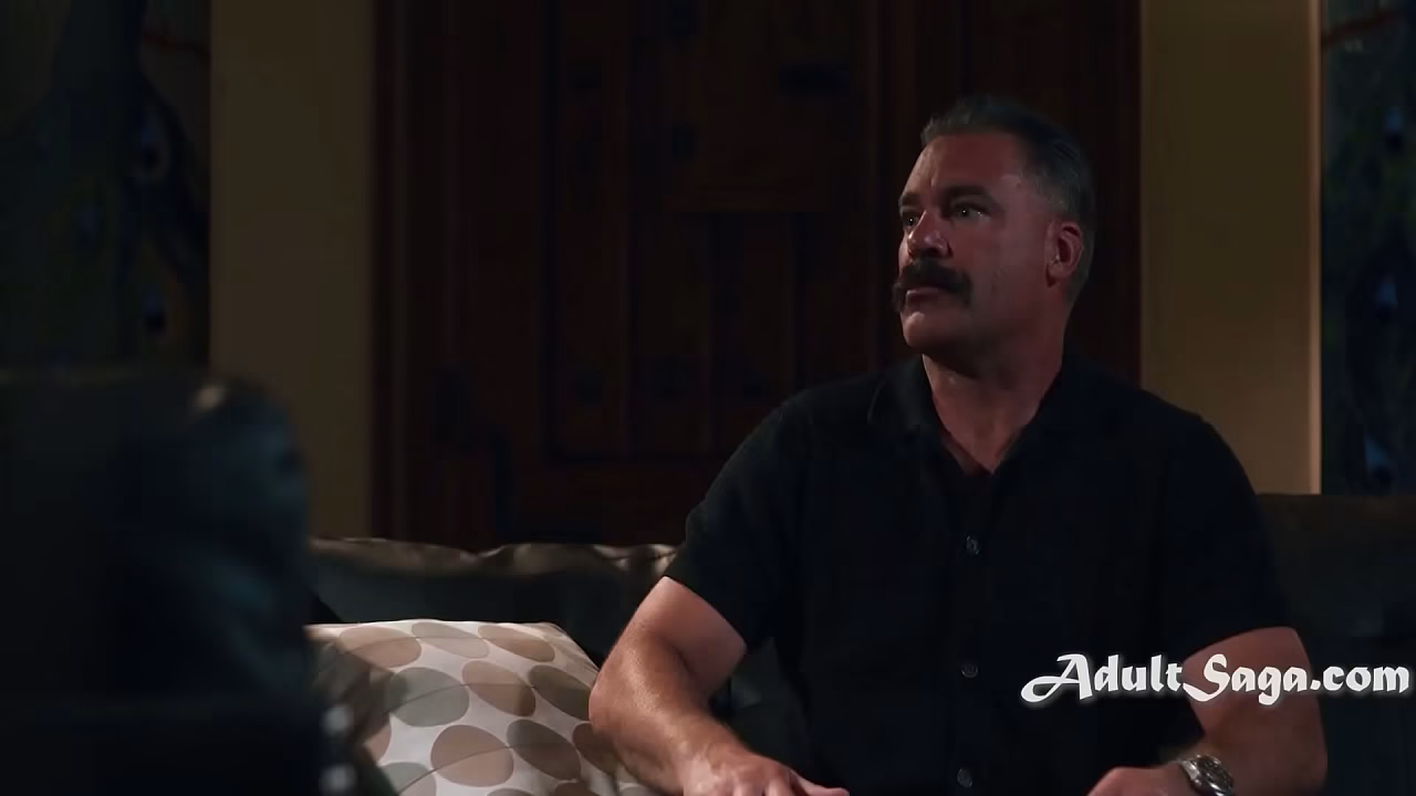 Teen Joins Freaky Neighbors Using Cage