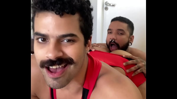 Poison Boy & Tonh&atilde;o Fodas