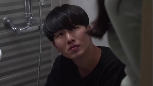 Secret Love, My Friend's Mom (2018) 720p KR