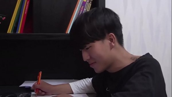 Secret Love, My Friend's Mom (2018) 720p KR