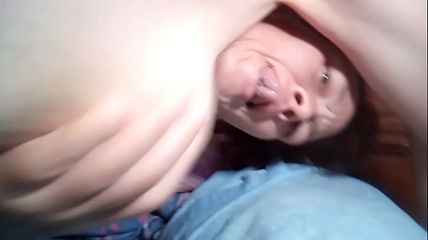 Download Video - Mi madrastra me di&oacute; un rico postre despu&eacute;s de cenar