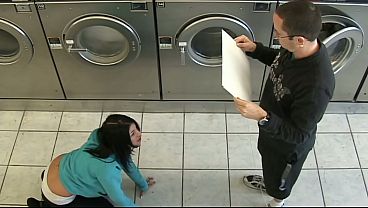 Savannah Stern Uses Her Big Boobs To Get Men