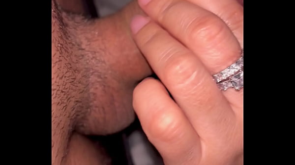 Desesperada por r&ocirc;la: Do cu pra boca do jeito que ela gosta