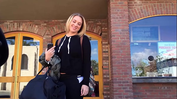 Brooke Wylde Goes Wild On Her Porn Agents Cock So He Makes Her A Star