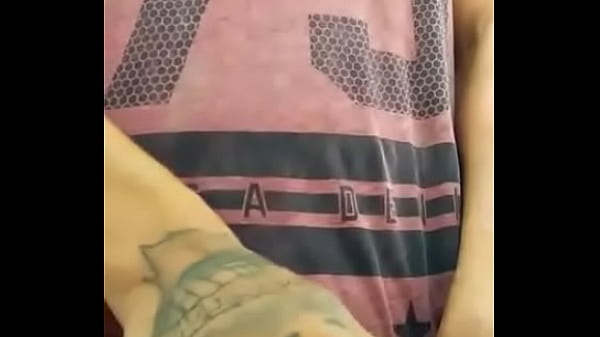 Yeison Andres Rabelo chico hot masturbándose fr...