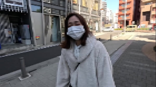 "Masked real amateur" A genuine voice actor, a voice actor with a role in a terrestrial broadcast animation! "Face revealed in the main story" Completely inexperienced at night work, NTR, outdoor exposure, outdoor SEX, creampie "Personal shooting" Individ