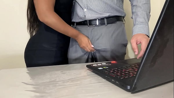 HOT SECRETARY SUCKING HER BOSS TO AVOID GETTING FIRED, EMPLOYEE SUCKING HER BOSS.