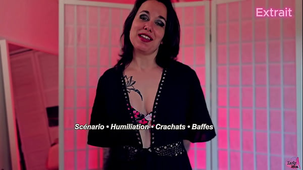 Extrait de ma nouvelle vidéo très humiliante !!Elle est dispo dans mon ...