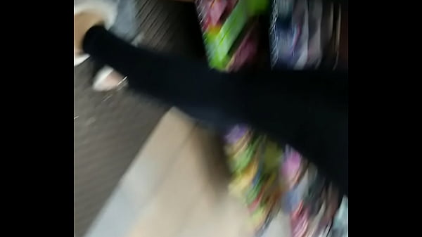 thumb leggings