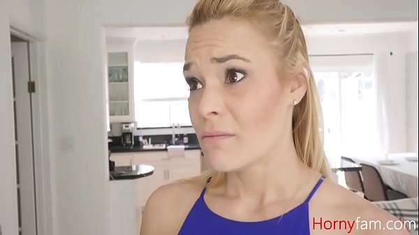 Stepdaughter Does Boyfriend While Mom's There- Jade Amber