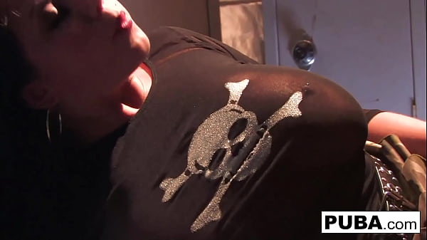 Stacked Sheridan Love takes a break to fuck herself