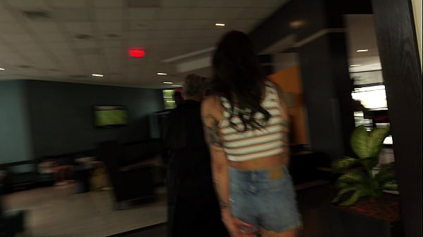 X-Rated Outtakes - Hot Flash in the Pants - MILF Parker Skyes