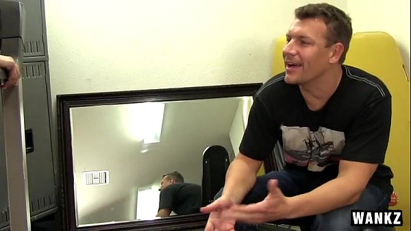 Download Video - RoundJuicyButts - Kelsi Monroe - Gym Rat Creeps Ass-tastic Babe  NEW &lpar;WANKZ  March 19&comma; 2015&rpar; NEW