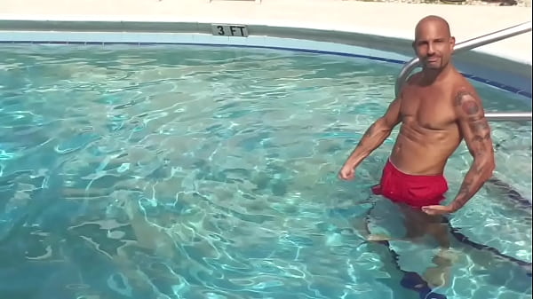 MAXXX LOADZ THE HARDBODY ITALIAN PORNSTAR FLEXI...