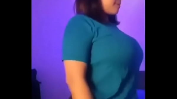 Soy muy tímida pero una chica muy caliente