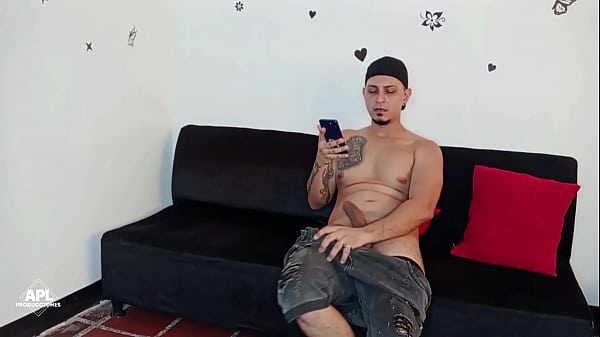 Beautiful chubby girl with a big ass sucks her friend's cock until he gets his milk. PART 1
