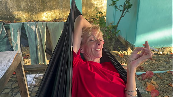 REAL HOMEMADE SEX - SHE JUST WANTED A MASSAGE...