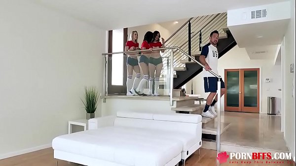 Isabella Nice, Jade Nile, and Kendall Kross In World Cup Suckers