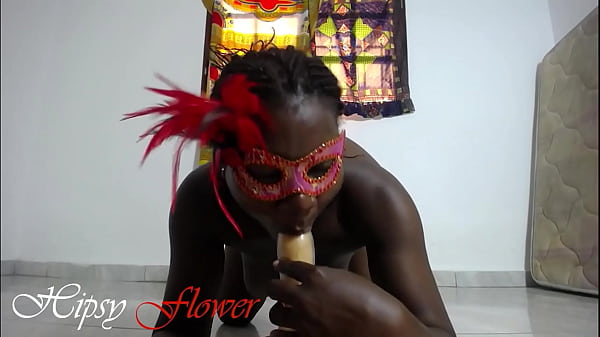 Ebony masive ass bouncing on a big dildo