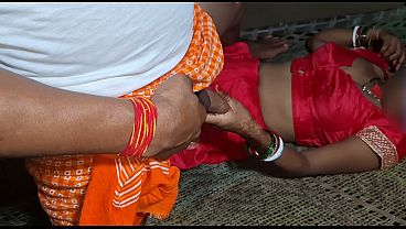 Indian Desi Village aunty closeup pussy fucking in hot saree Desi Bhabhi Saree sex video