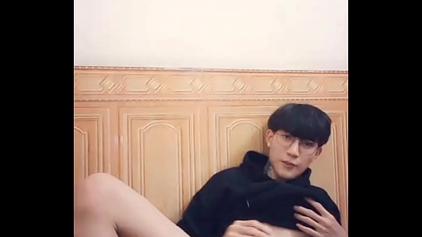 Trai đẹp cu to thủ dâm 0905