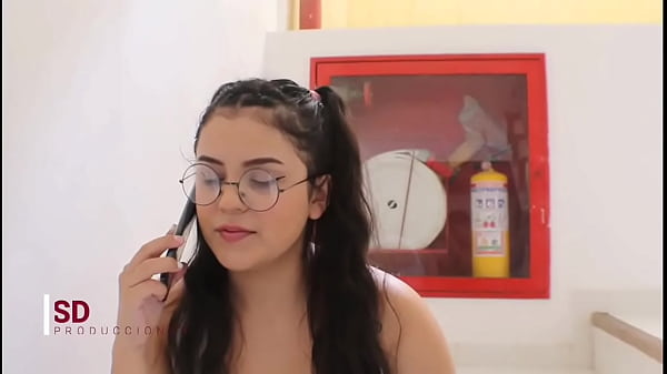 Los Hermanastros (Melanie Caceres y Milan Smit)...