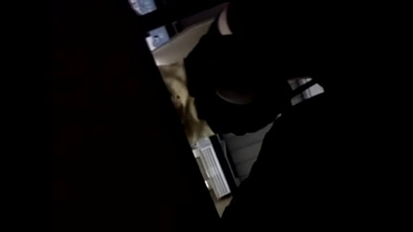 thumb under table my friend01