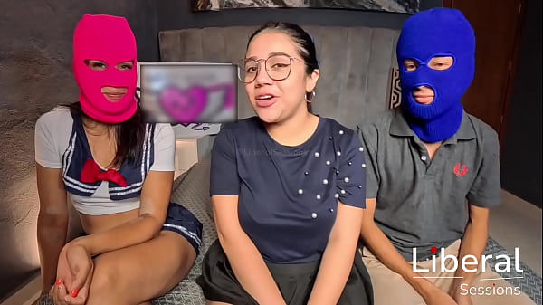 amateur chica unicornio debuta para ganar dinero y le gusta