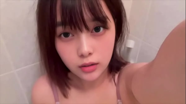 【自撮りオナニー】思◯期って男の人だけシコってエ...